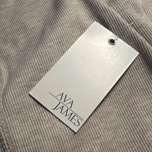 Sleeveless Beige Ava James Button Shoulder Dress SZ M Preppy Old Money NWT - Picture 4 of 9